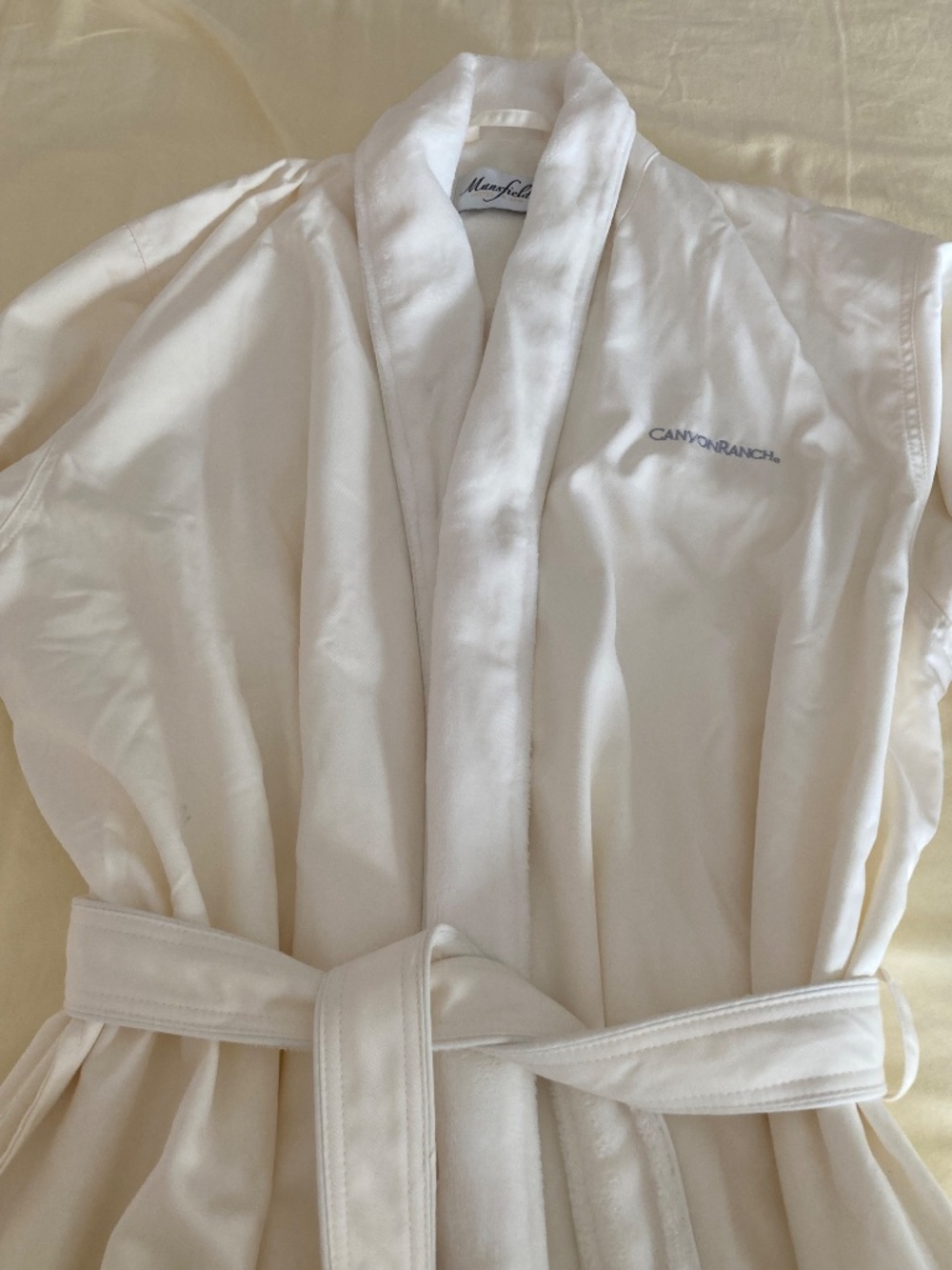 BRAND NEW Canyon Ranch Spa Robe - Picture 3 of 4